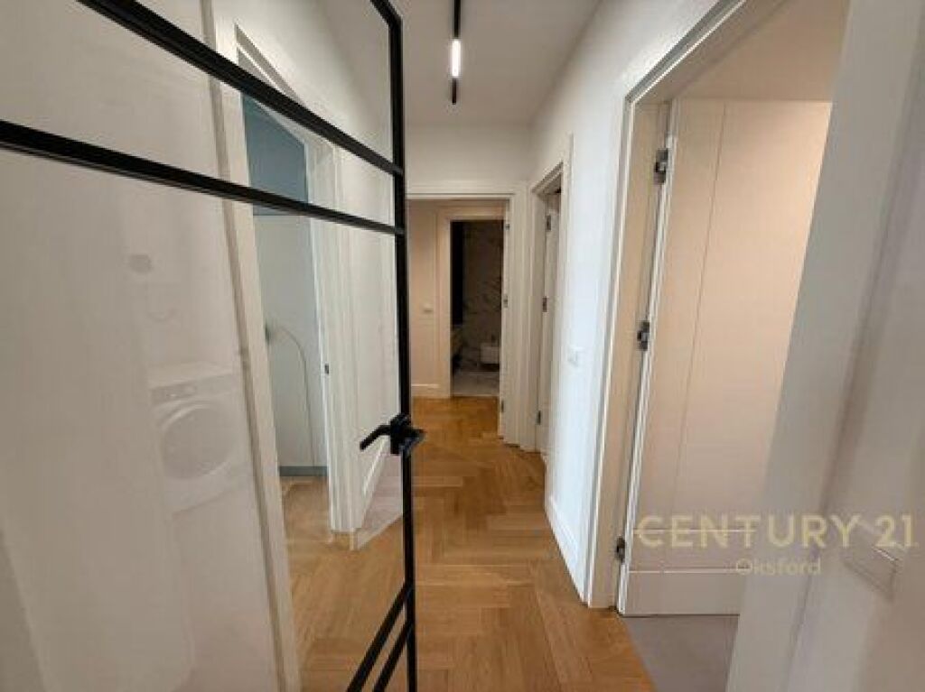 LUXURY APARTMENT FOR RENT + PARKING SPACE AT LAKE VIEW RESIDENCE!