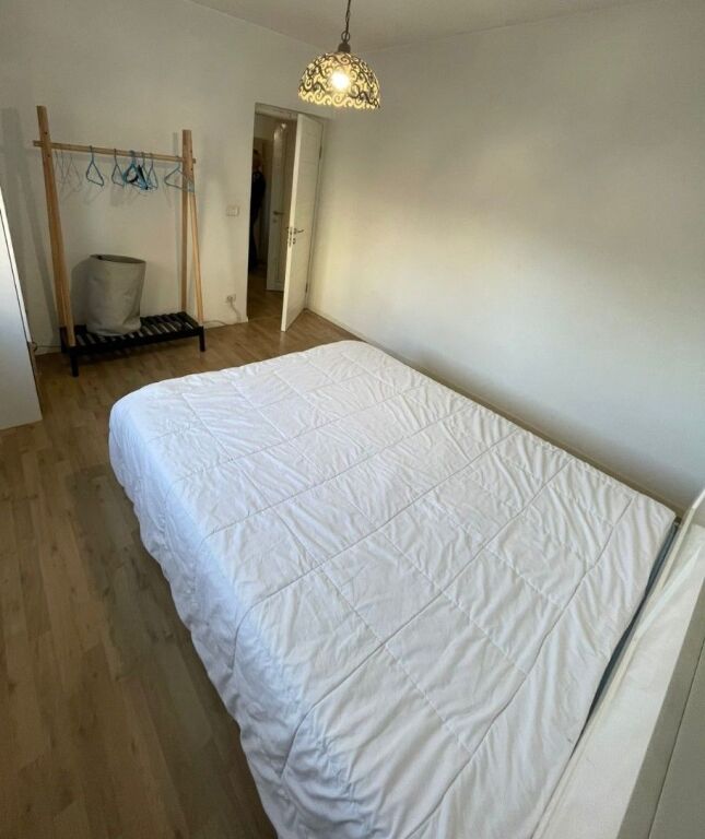 Jepet me qira apartament 1+1 – Rrugica e Salës, Rruga e Elbasanit