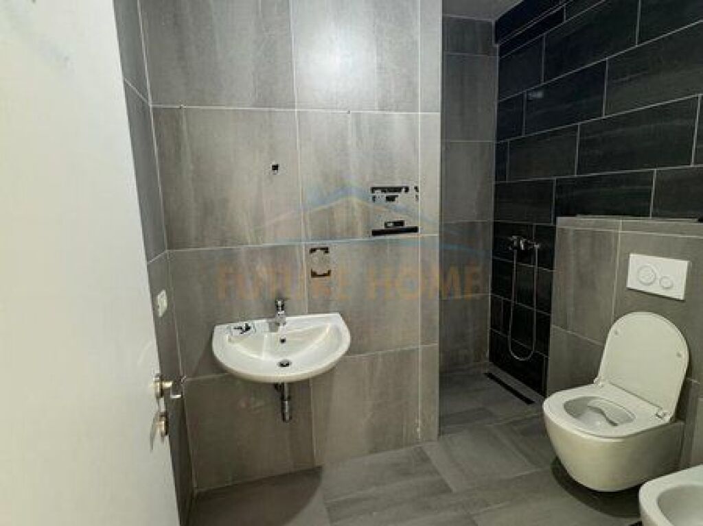 In vendita, Appartamento 2+1+2+Deposito, Residenza Future Home, Nuovo Anello, Tirana