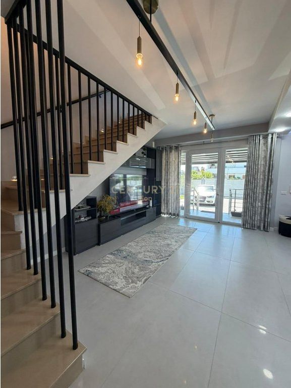VILLA MODERNA SU DUE PIANI IN VENDITA A XHAFZOTAJ, DURRES!