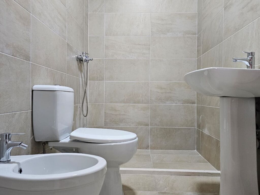 Apartment 2+1+2 near QSUT!