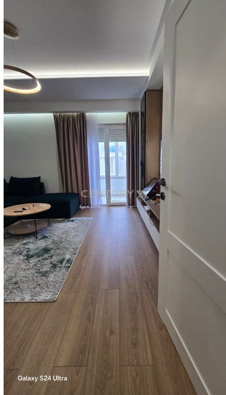 Appartamento 1+1 in Vendita sulla Prima Linea con Vista Mare, Scoglio di Kavaja, Durazzo !!