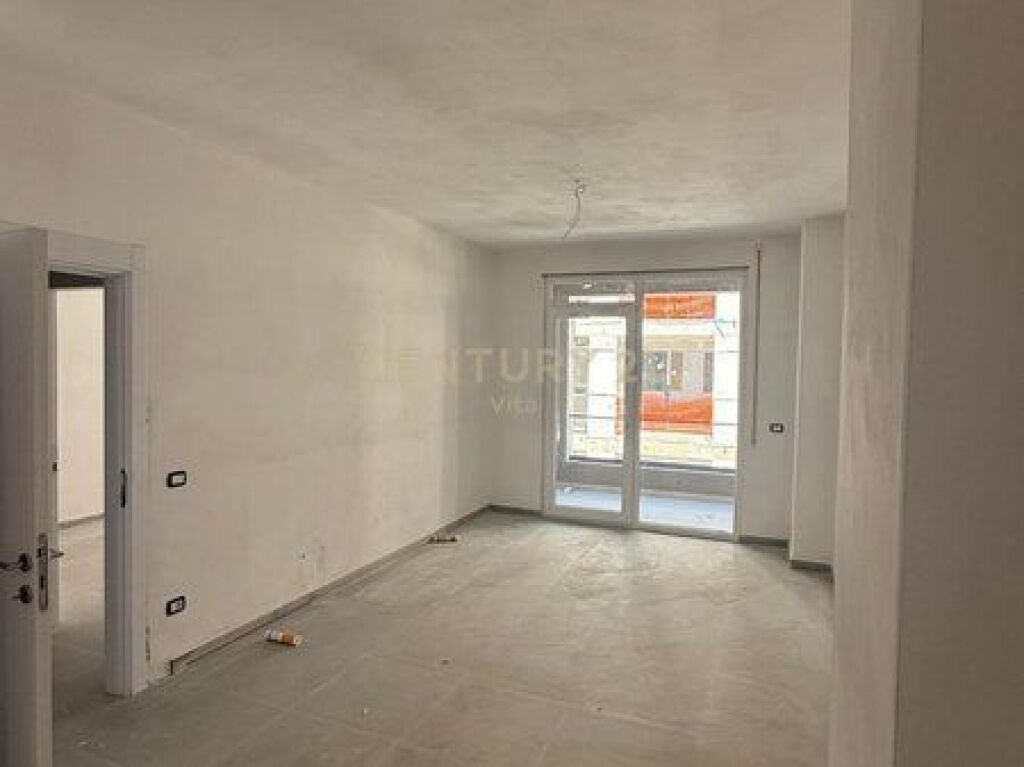VENDESI APPARTAMENTO 1+1 + POSTO AUTO A QERRET !!!