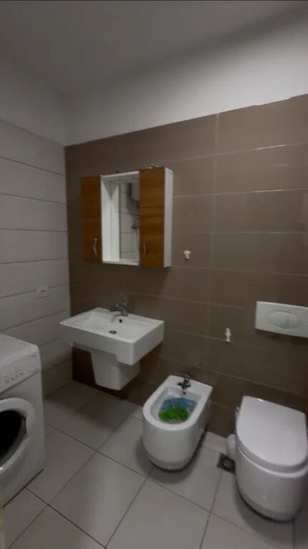 Apartament 1+1 me qira , Komuna e Parisit