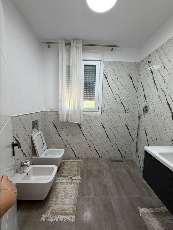 VILLA MODERNA SU DUE PIANI IN VENDITA A XHAFZOTAJ, DURRES!