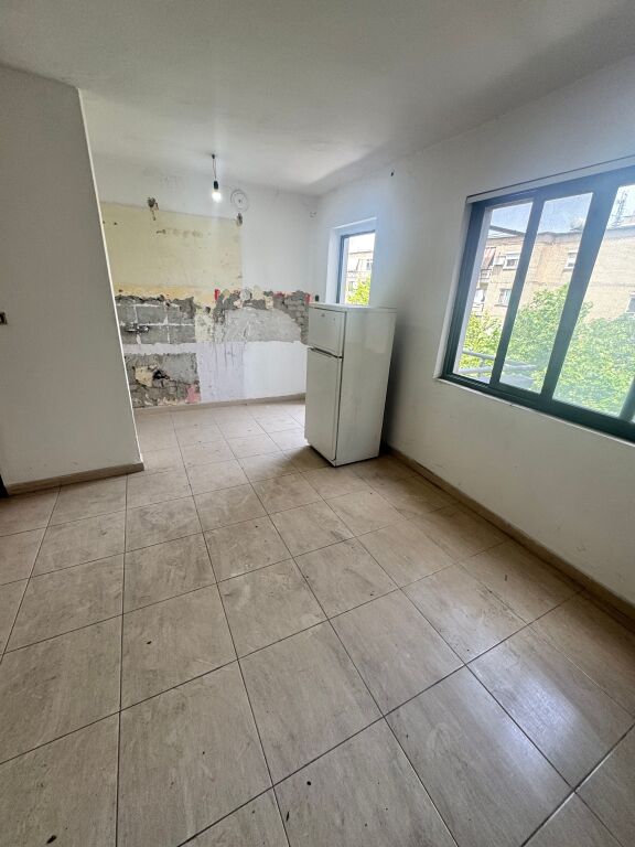 🏡 Apartment 2+1 for sale With possibility of division into two entrances at Irfan Tomini street side