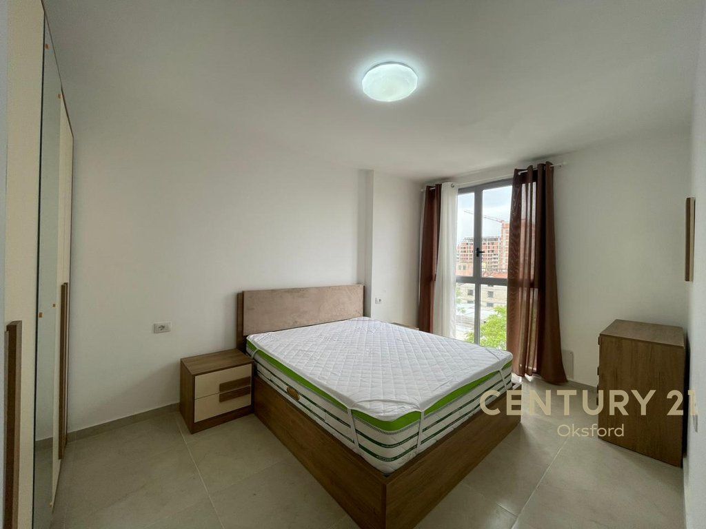 APARTAMENT PËR QIRA 2+1 TE 5 MAJI 500 € /Muaj Sip. Totale  107m2