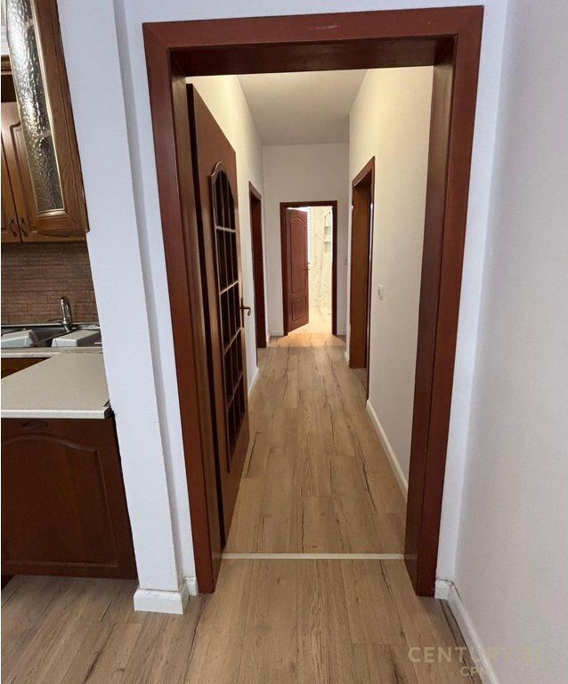AFFITTASI APPARTAMENTO 3+1+2 PRESSO 21 DHJETORI!