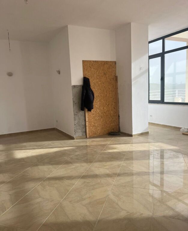 PENTHOUSE EKSKLUZIV PER SHITJE , NE ELBASAN