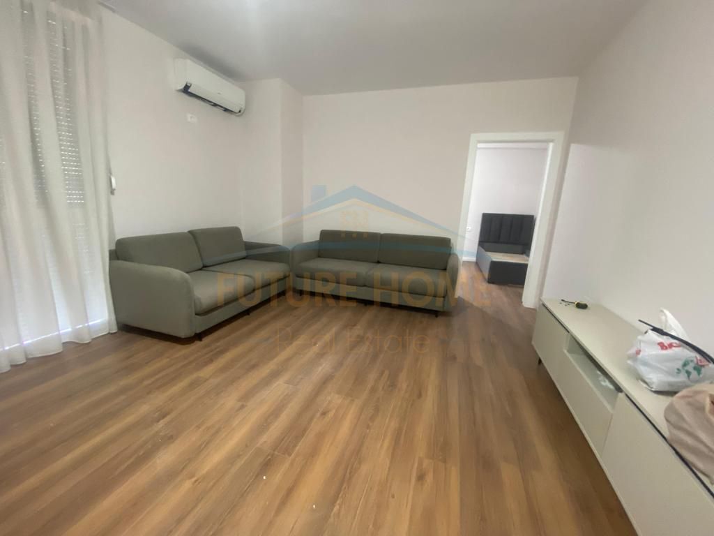 Affitto, Appartamento 2+1, Via Barrikadave, Tirana.