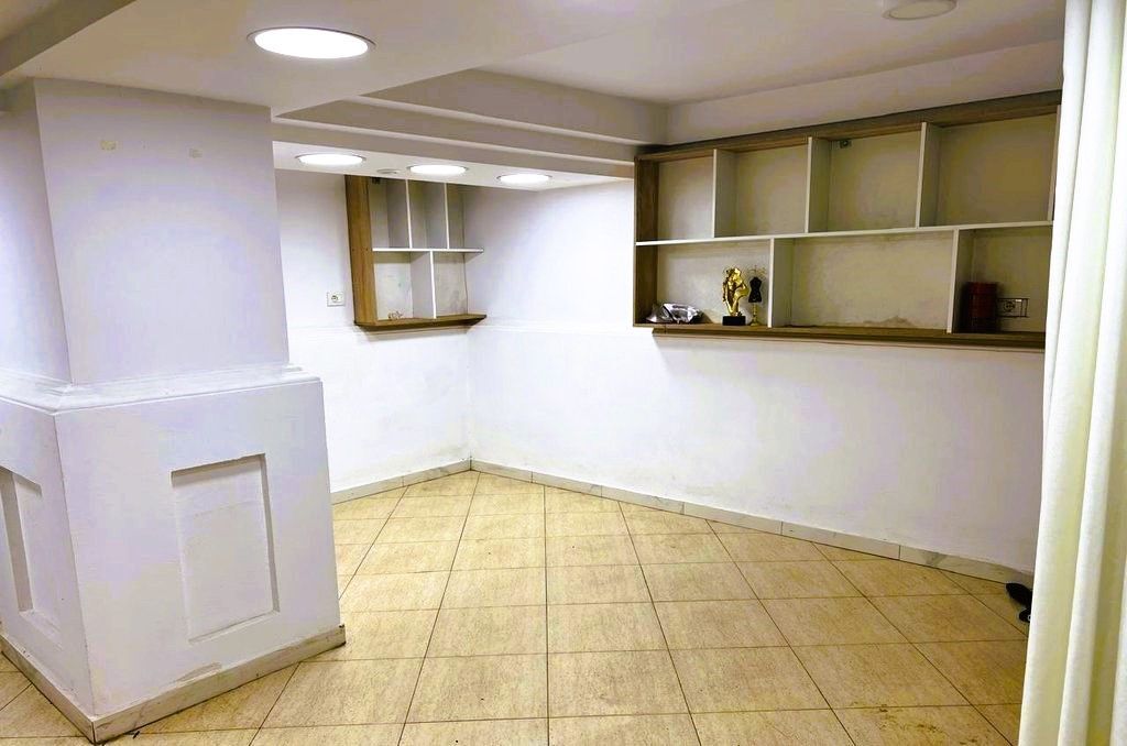 Business premises for rent in the heart of Ish-Blloku, near the Agimi buildings