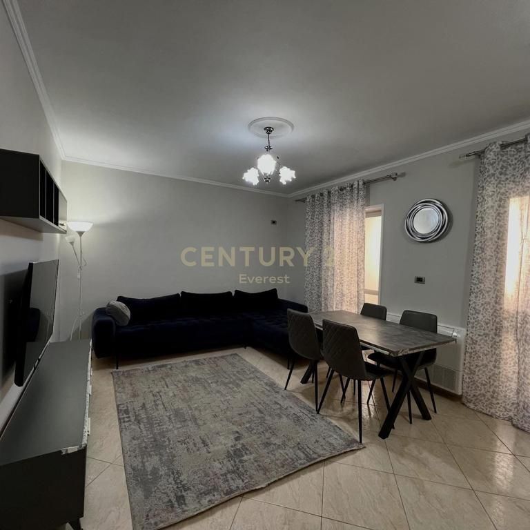 MBI SHKOLLEN E BALETIT, APARTAMENT 1+1 PER QIRA