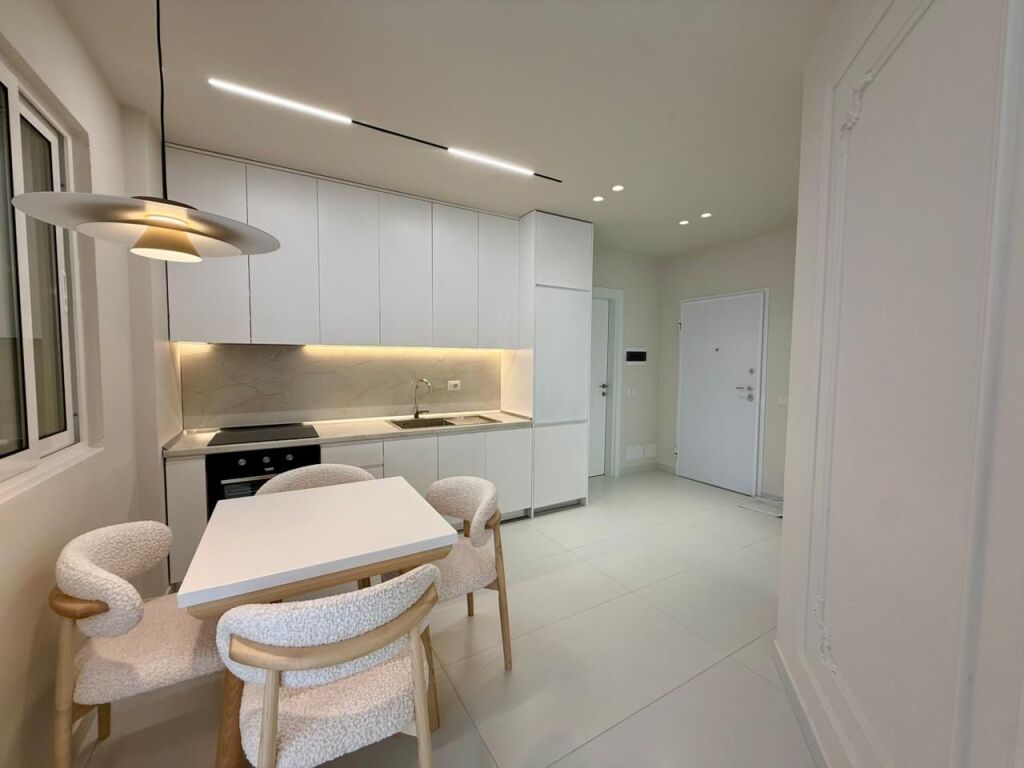 📣 QERA SUPER Apartament 1+1 📍 Prane Universitetit Beder 🛣️ Rruga "Jordan Misja" ✨ 💶 Cmimi 65.000 Leke Ne Muaj