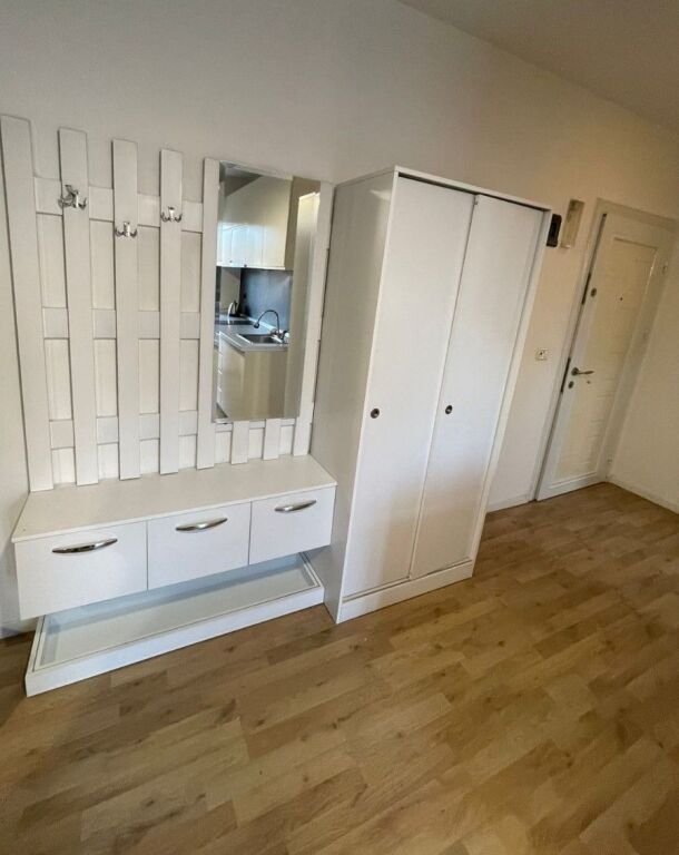 Jepet me qira apartament 1+1 – Rrugica e Salës, Rruga e Elbasanit
