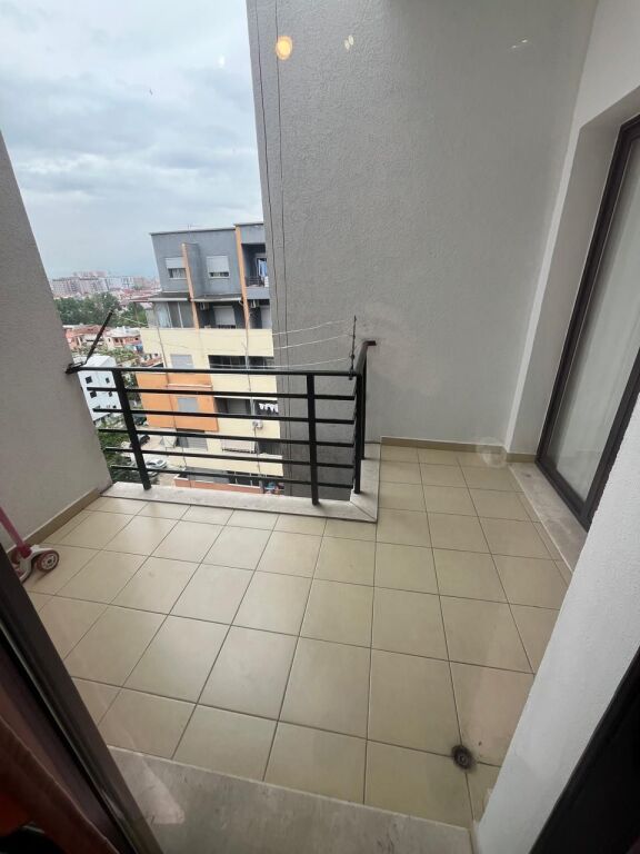 Jepet me Qira – Apartament 1+1 | Rruga Loni Ligori, Astir, Tiranë