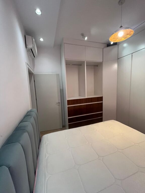 Jepet me Qira – Apartament 1+1 | Rruga Loni Ligori, Astir, Tiranë