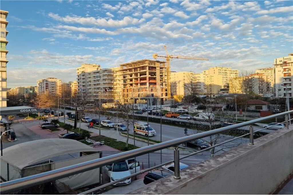 Garsonire me qera afatgjate perballe Supermarket Univers,Vlore