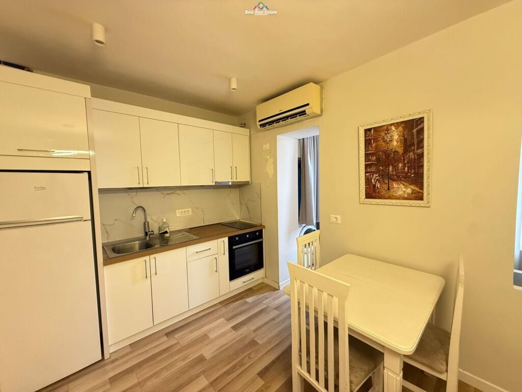 Appartamento in affitto 1+1 al Viale Zogu i Pare (ID B211289) Tirana