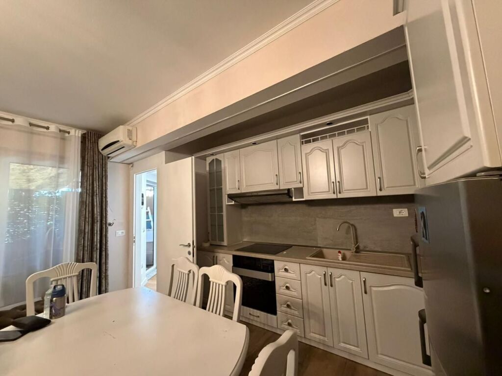 Apartament me qera - Brryli