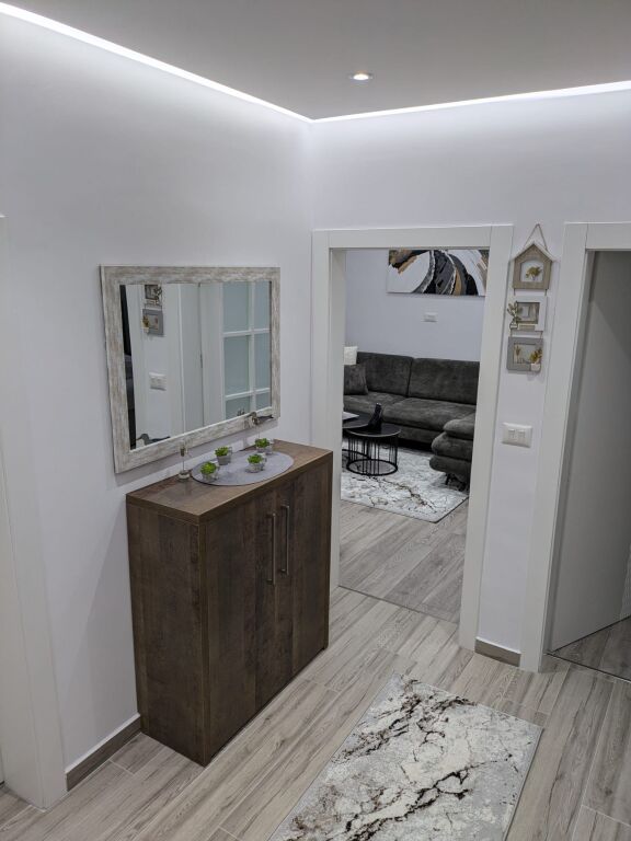 Qera | Apartament 1 + 1 | Rruga Ferit Xhajko | 600 €/muaj