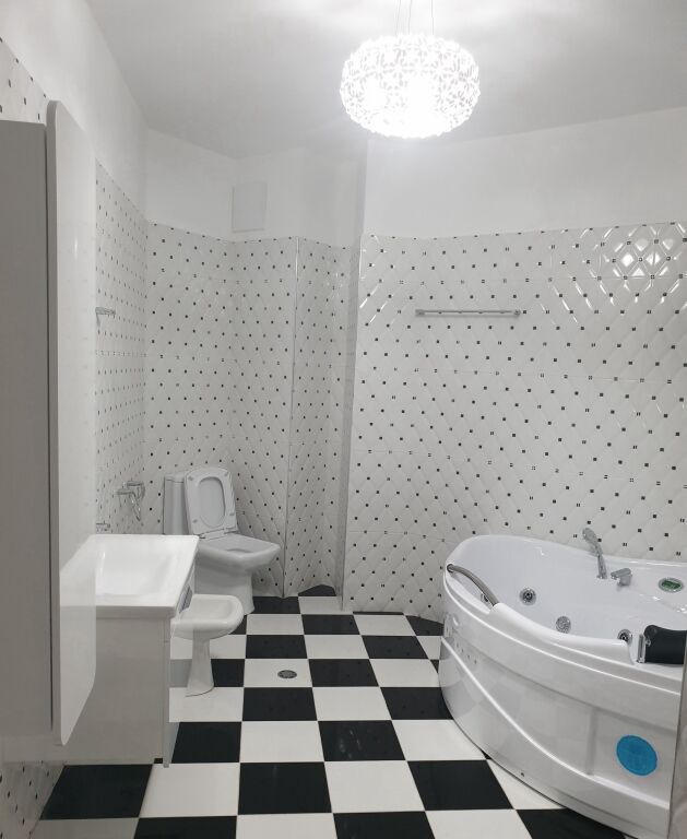 Sale | Apartament 2 + 1 | Liqeni Artificial | 330000 €