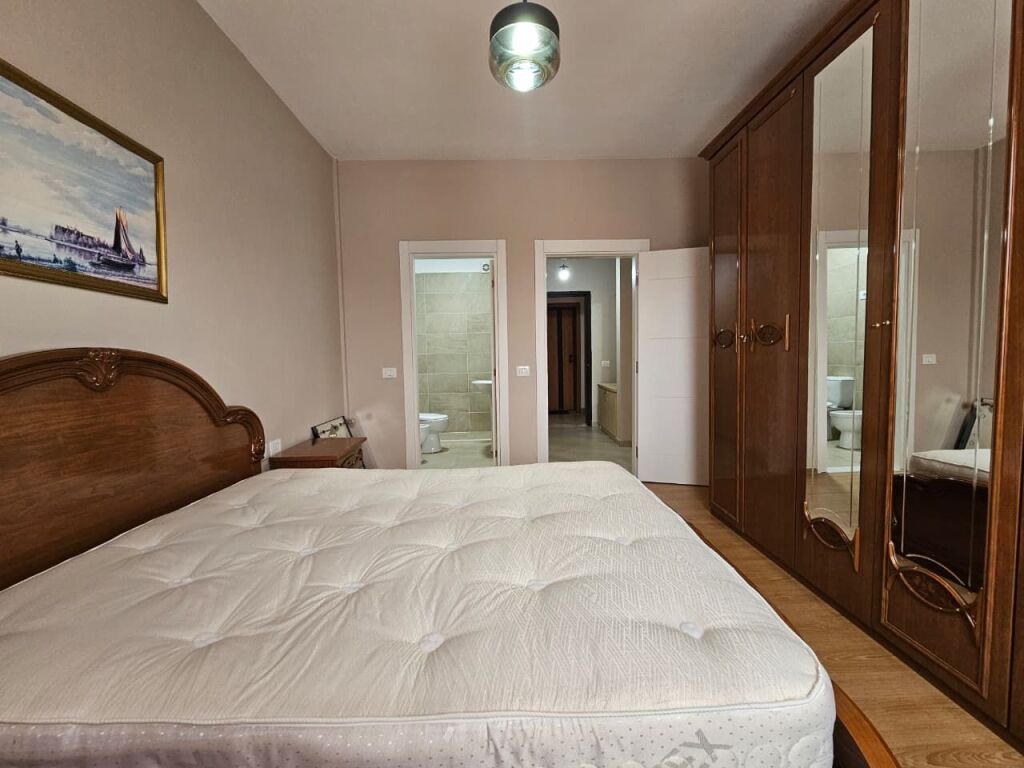 Apartment 2+1+2 near QSUT!