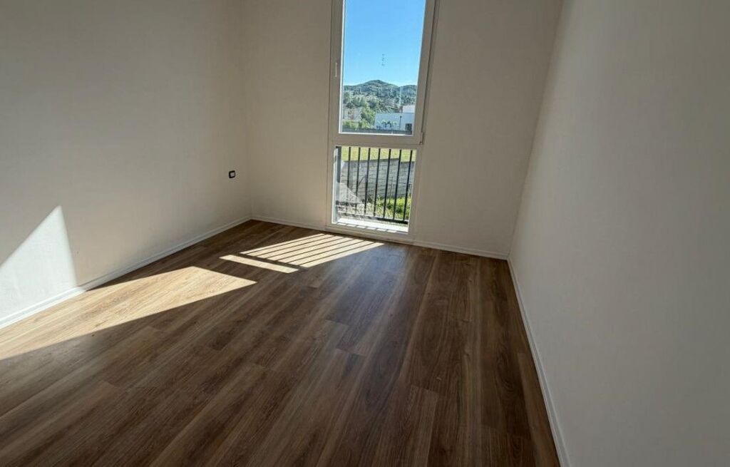 Apartment 2+1 for sale in Old Sauk