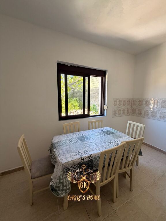 Villa in Affitto • 2 Piani, 3+1 con Cucina separata e garage al piano terra 📍Quartiere Nuovo, Scuola Hajdar Dushi 500€