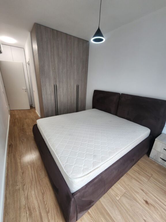 Jepet me qera 2+1 ashensor kati 3 I mobiluar kopshti zologjik