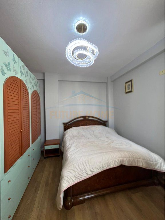 Shitet,Apartament 1+1,Rruga Dalip Topi
