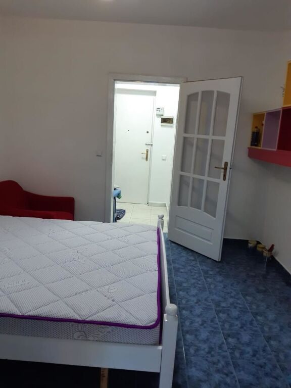 Qera | Apartament 1 + 1 | Rruga Myslym Shyri | 400 €/muaj