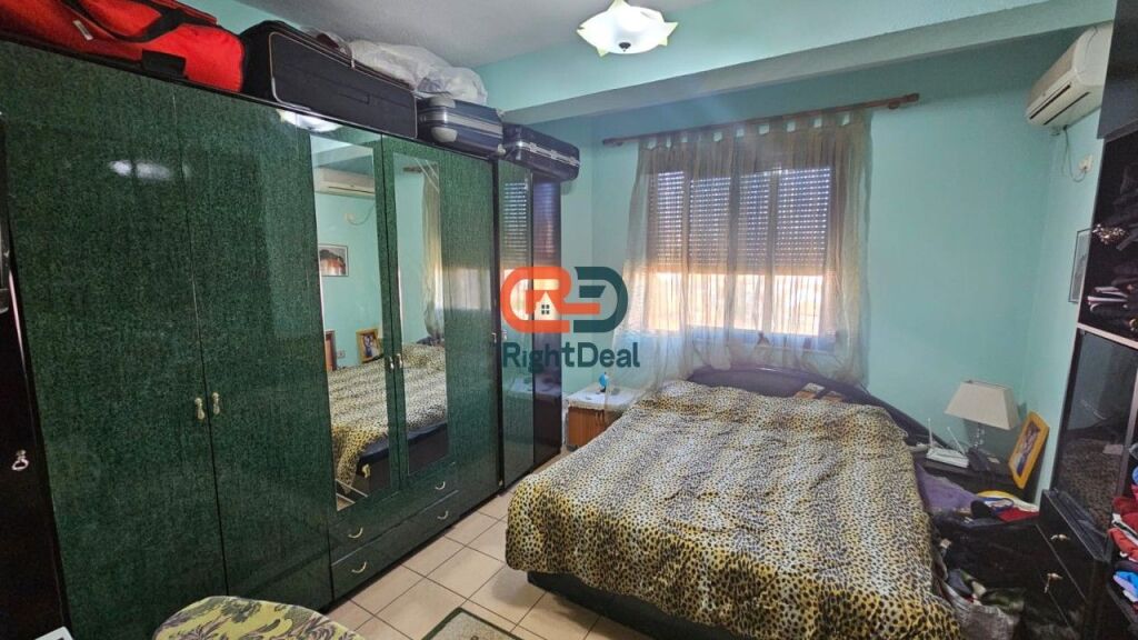 Jepet Me Qira, Apartament 2+1 Tek Shkolla E Kuqe, I Mobiluar!!