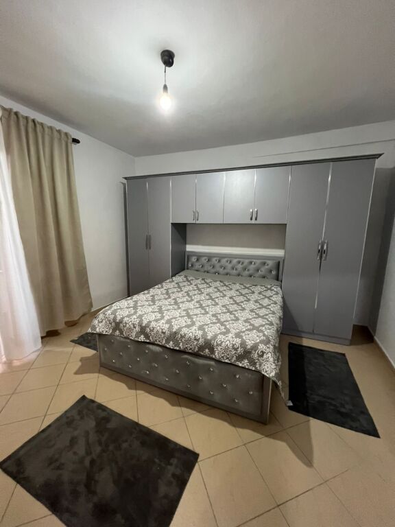 🏠Via 5 Maji, si affitta il secondo piano di una villa 1+1 arredata, 40.000 Leke