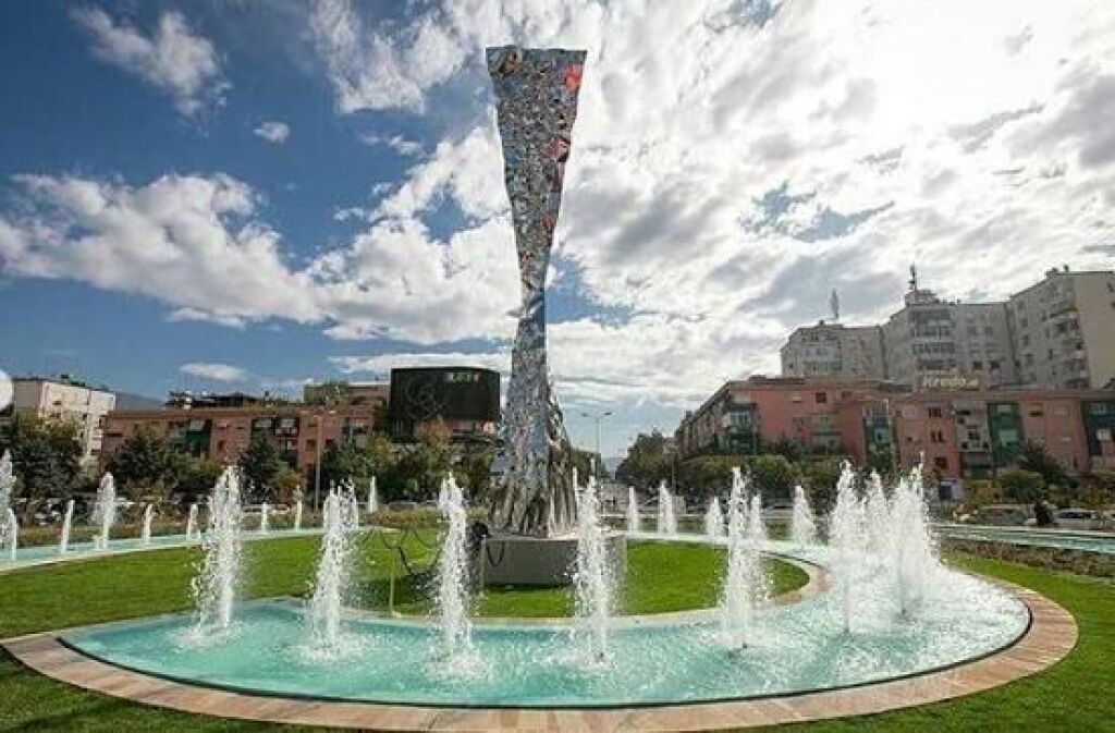 APARTAMENT ME QIRA TEK ZOGU I ZI