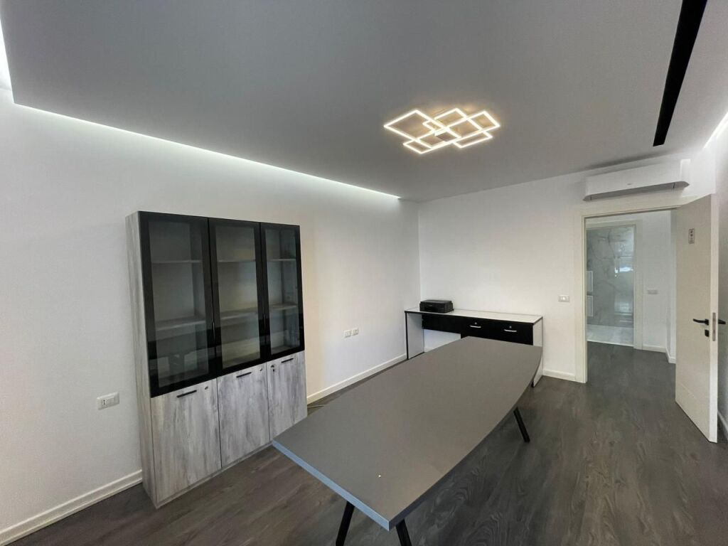 OFFICE FOR RENT 130M2 PARIS MUNICIPALITY