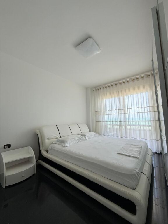 Apartament 1+1 me qira Pamje Deti – Shkëmbi i Kavajës