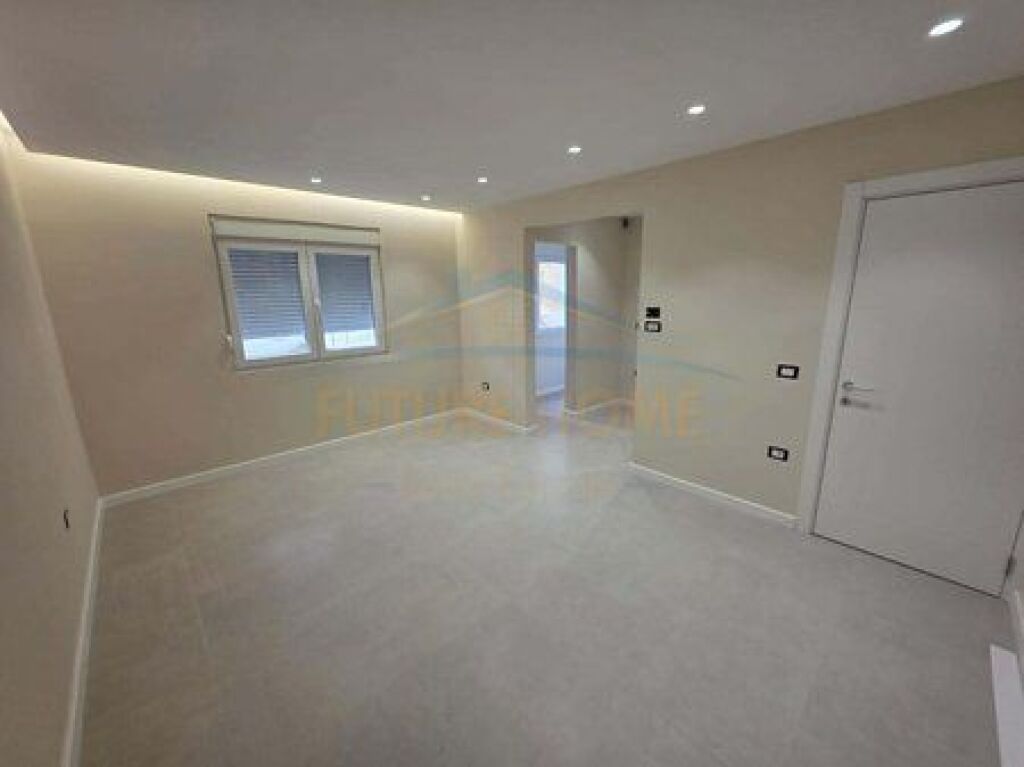 In vendita, Appartamento 2+1, Oxhaku, Tirana.