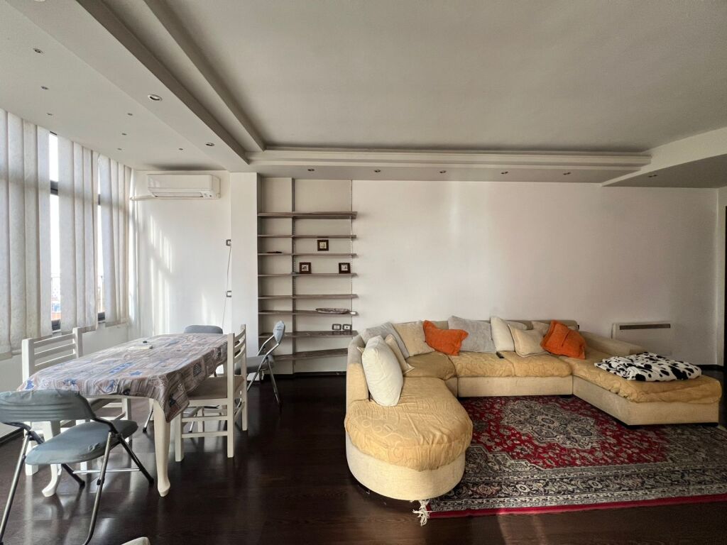 Shitet apartament 2+1+2 tek Kodra e Diellit