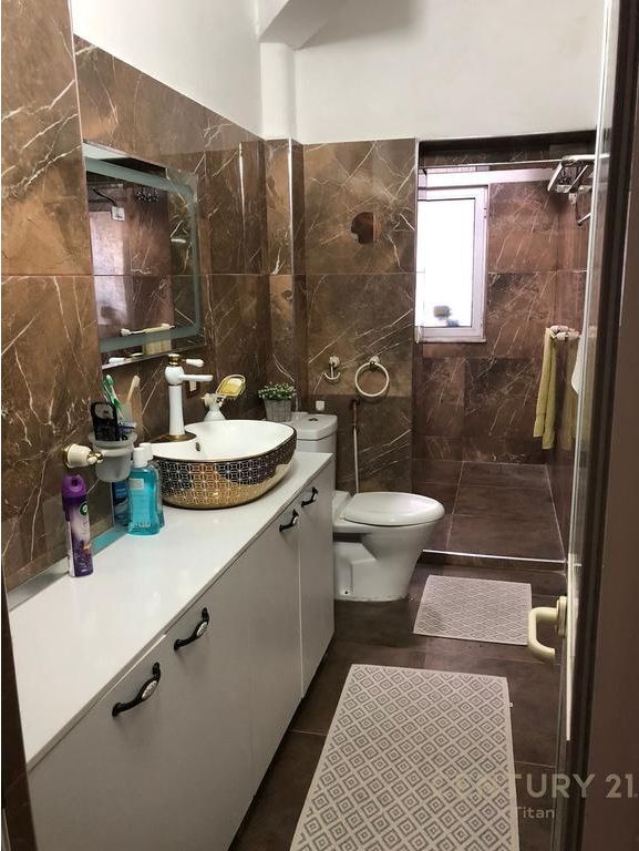 Appartamento 2+1 in affitto a Komuna e Parisit 550 € /Mese Sup. Totale  86m2