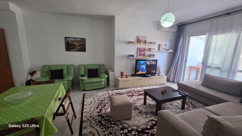 Affitto | Apartament 1 + 1 | Spar | 350 €/mese
