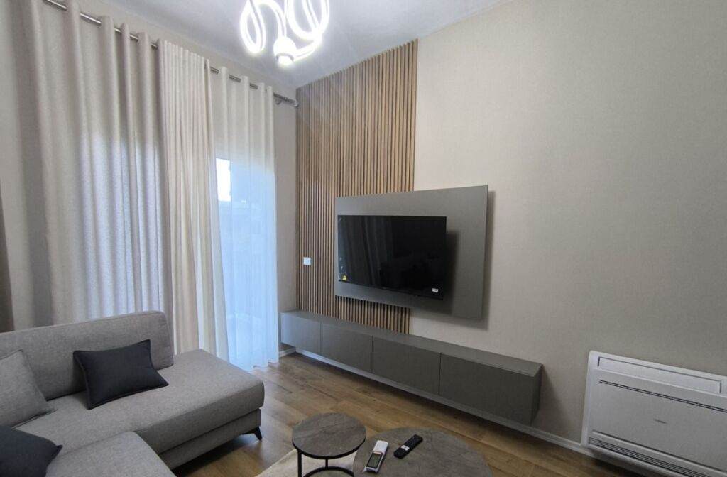 Jepet me qera Apartamenti 1+1 , rruga Dritan Hoxha Kompleksi Aura 600 euro