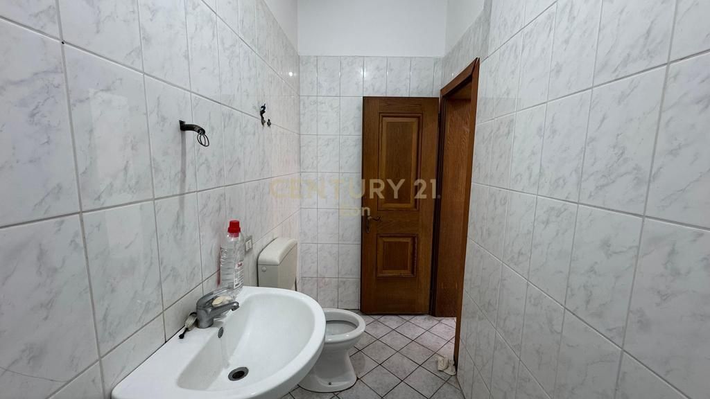 MUNDESI E MIRE INVESTIMI ! NJESI PER SHITJE NE VOLLGA, DURRES !