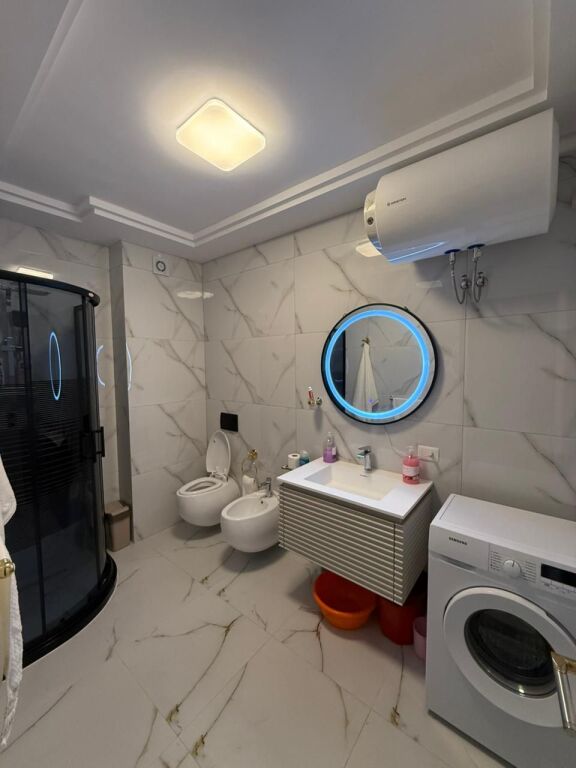 Apartament 1+1 me qira Pamje Deti – Shkëmbi i Kavajës
