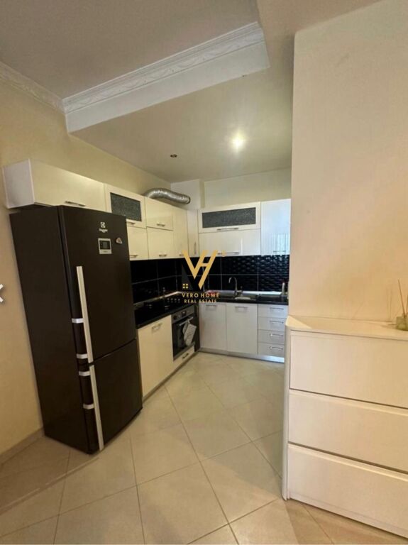 JEPET APARTAMENT 1+1 ME QIRA NE ASTIR 42.000 LEKE