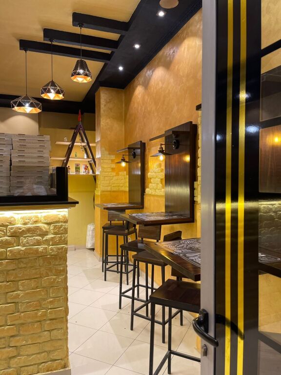 Pizzeria for rent opposite Delijorgji