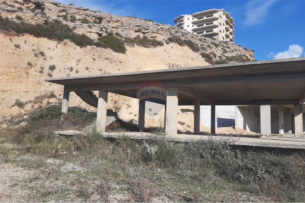 🌅 Truall+ndertese në Shitje, Radhimë – Vlorë 🌅