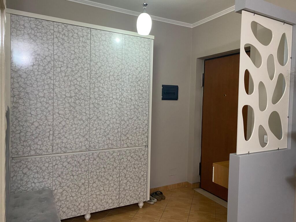 Jepet Me Qera Apartament 2+1+2 Tualete + 1 Ballkon