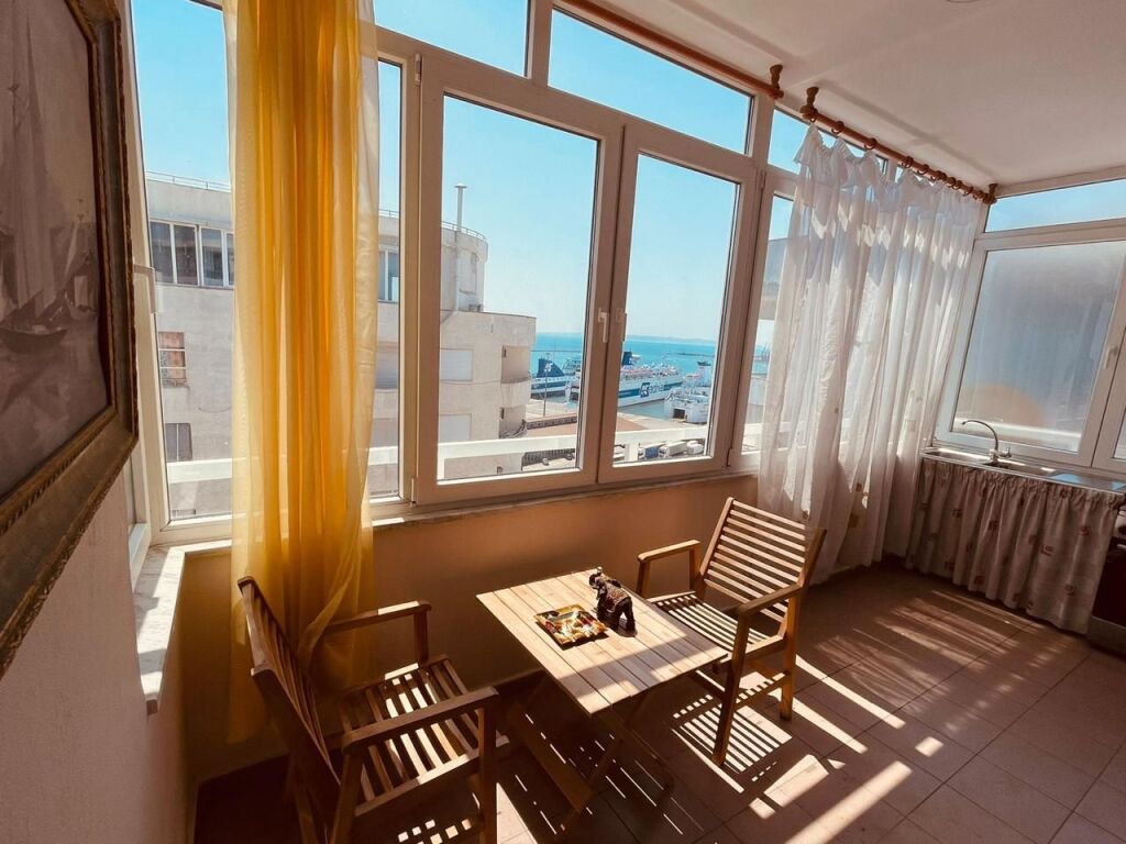 Apartment 2+1 for rent on Port Street, Durres: