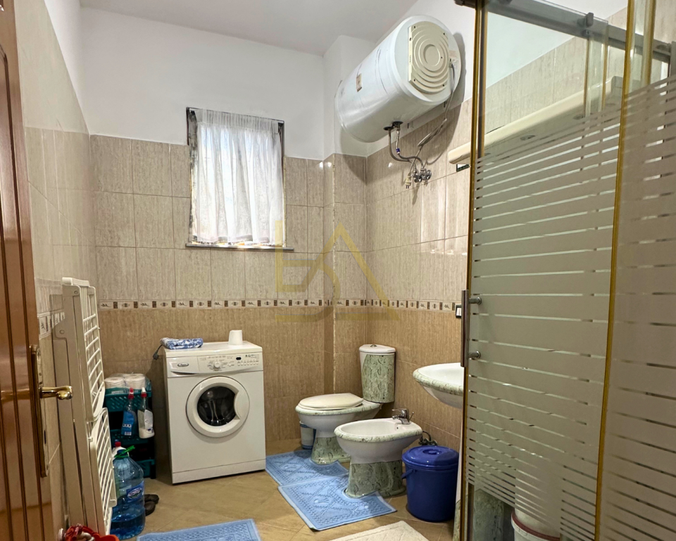Villa in vendita – Durazzo, Via Unaza