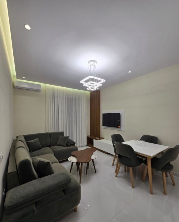 Jepet me qera Apartamenti 1+1 , Univers City prane QTU-se 400 mije leke